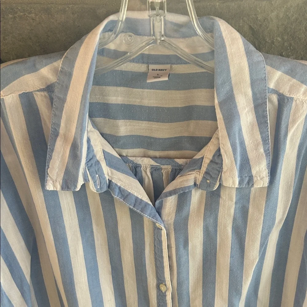 Old Navy Light Blue and White Striped Size Large Shirt; Lightweight and Adorable - Picture 2 of 12